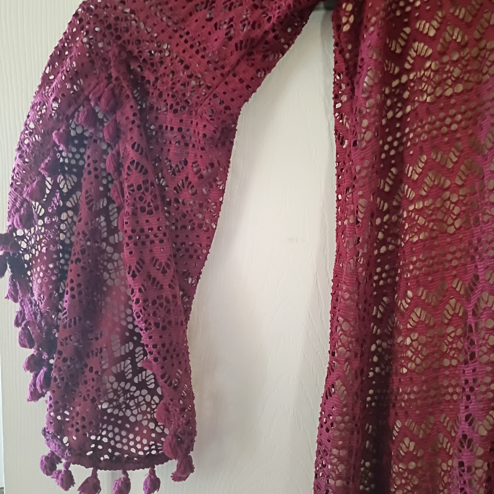 UMGEE WOMEN MINI DRESS BURGUNDY‎ CROCHETED BELL SLEEVE POM POM SZ 2X - Picture 2 of 7